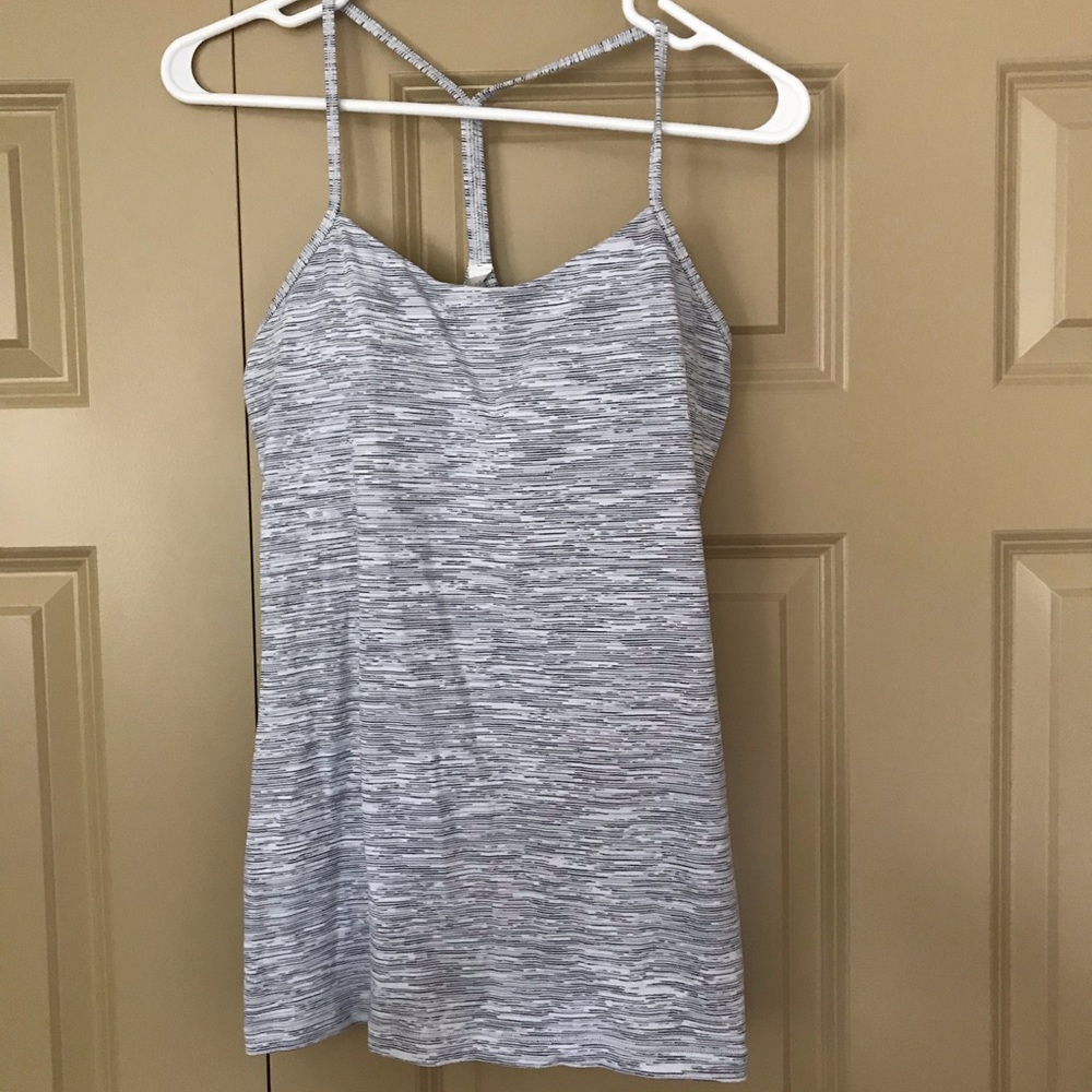 Lululemon razor back tank top with built-in bra